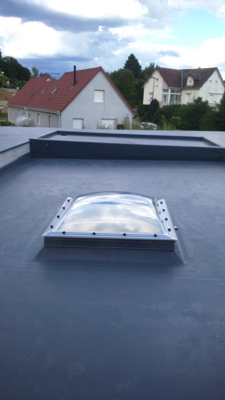 Puits de lumière à Marnay par LTO